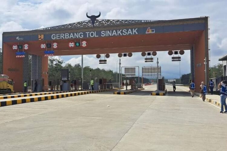 gerbang tol sinaksak - siantar