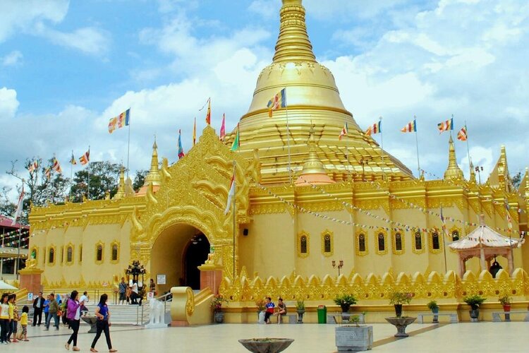 taman alam lumbini - traveling ke Karo
