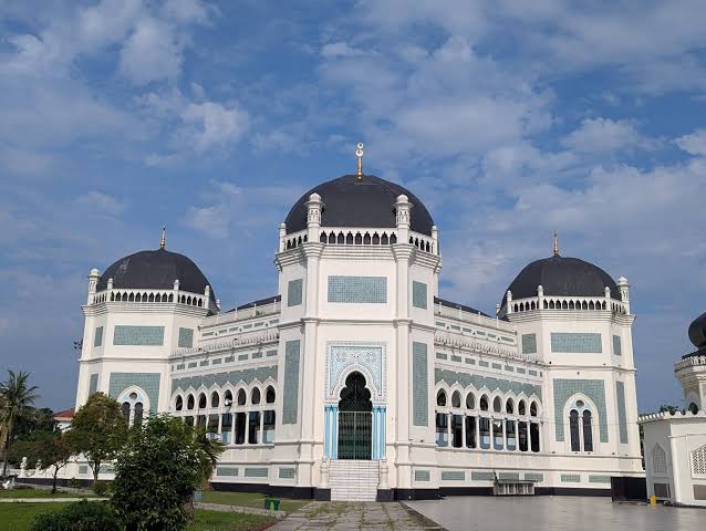 masjid raya al mashun​